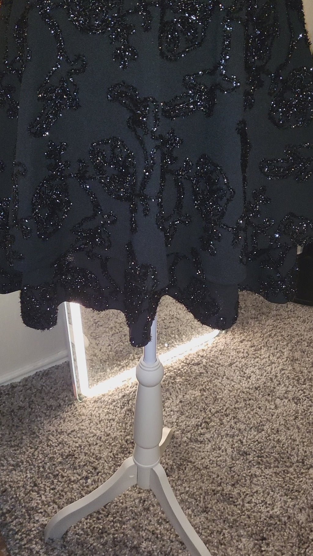 Flowy Black Shimmer Sensation