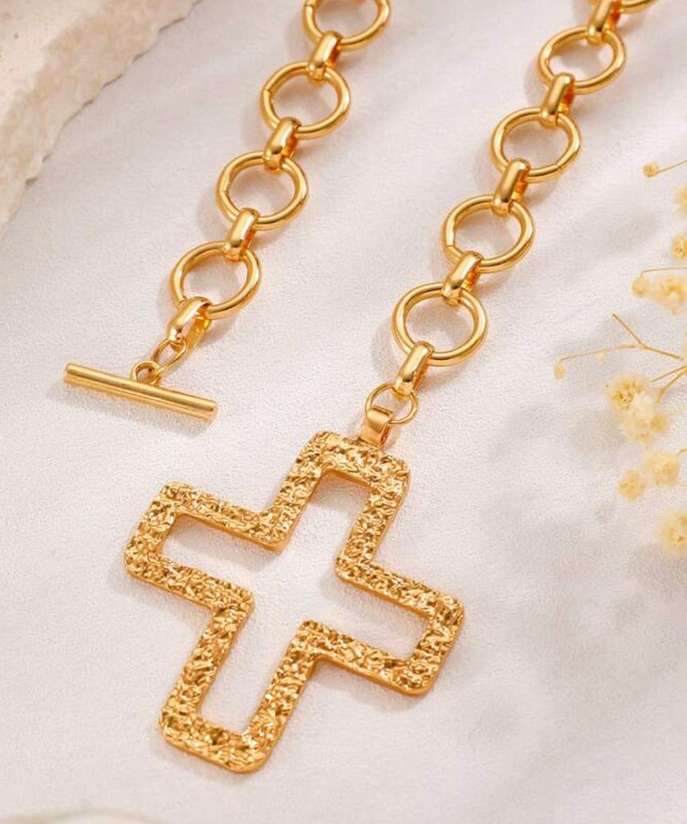 Cross Lining Chunky Necklace