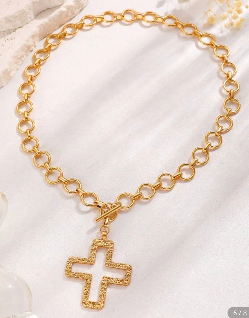 Cross Lining Chunky Necklace